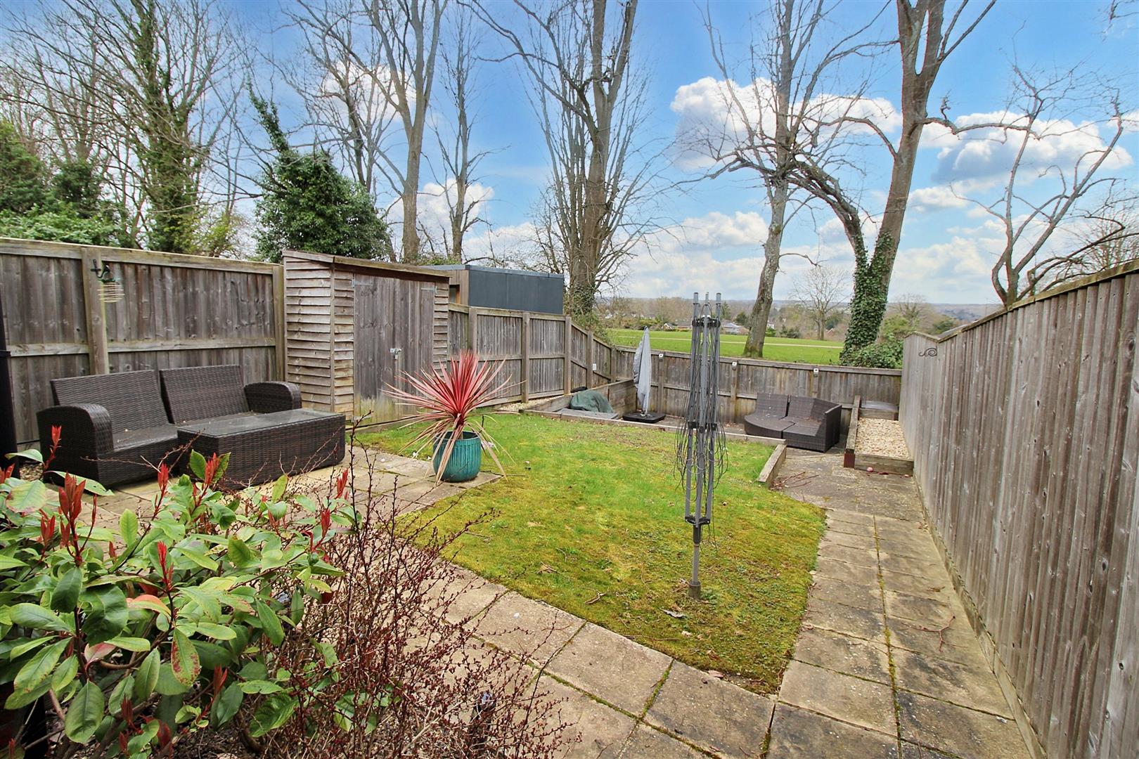 Larissa Close, Tilehurst, Reading